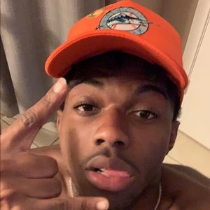 Meet your Posher, Davis